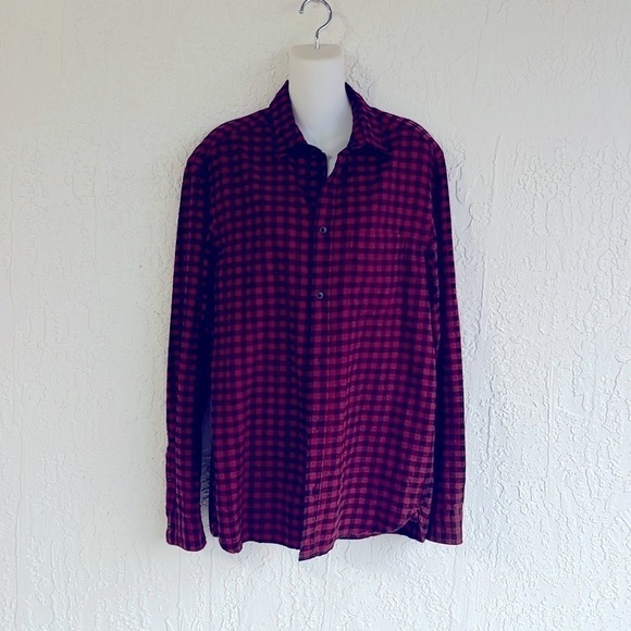 H&M shirt. Unisex - Picture 1 of 2
